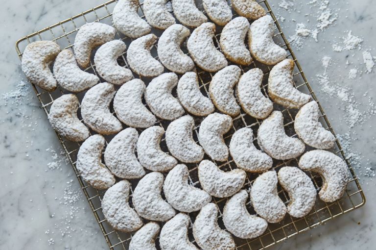 Kourabiedes Greek Almond Cookie