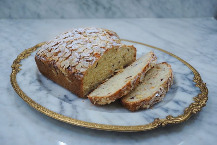 Few desserts capture the spirit of Italian Easter quite like Colomba di Pasqua. With its soft, airy texture, delicate citrus aroma, and crunchy almond topping, this beautiful dove-shaped bread has become one of the most beloved treats served during Easter celebrations across Italy